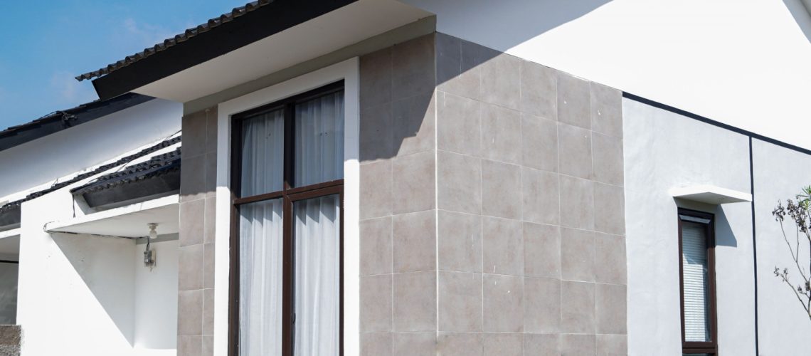 Jendela Jungkit menjadi Solusi Hunian Minimalis di Lahan Terbatas