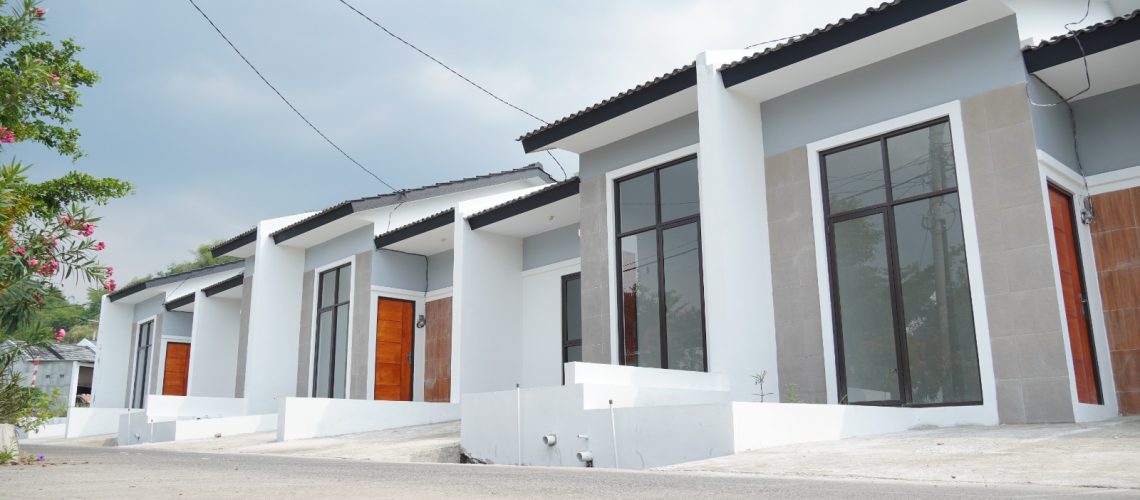 Tips Membeli Properti untuk Pasangan Baru dengan Anggaran Terbatas